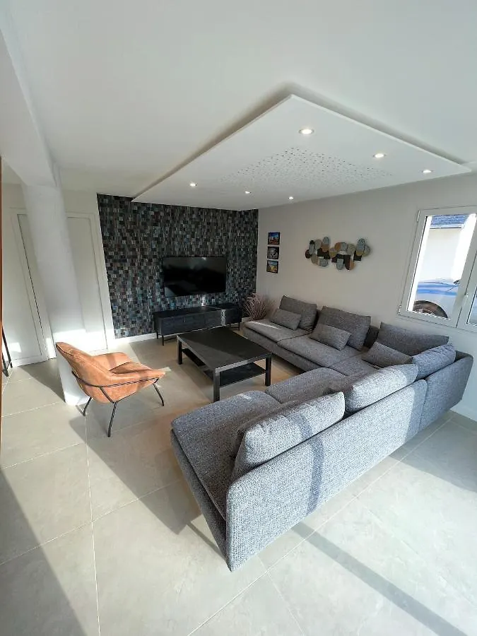 Belle Maison Avec Piscine Proche Plages Saint-Cast 0*, Saint-Cast-le-Guildo France