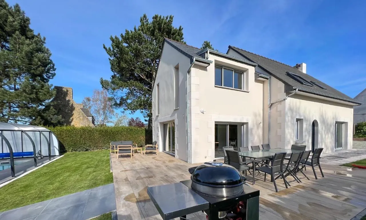 Belle Maison Avec Piscine Proche Plages Saint-Cast Holiday home Saint-Cast-le-Guildo